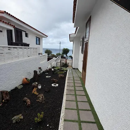 Rayo Verde-vistas Al Mar Апартаменты *
